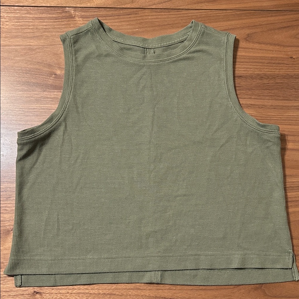 All in Motion Olive Crop Tank Top Size Large